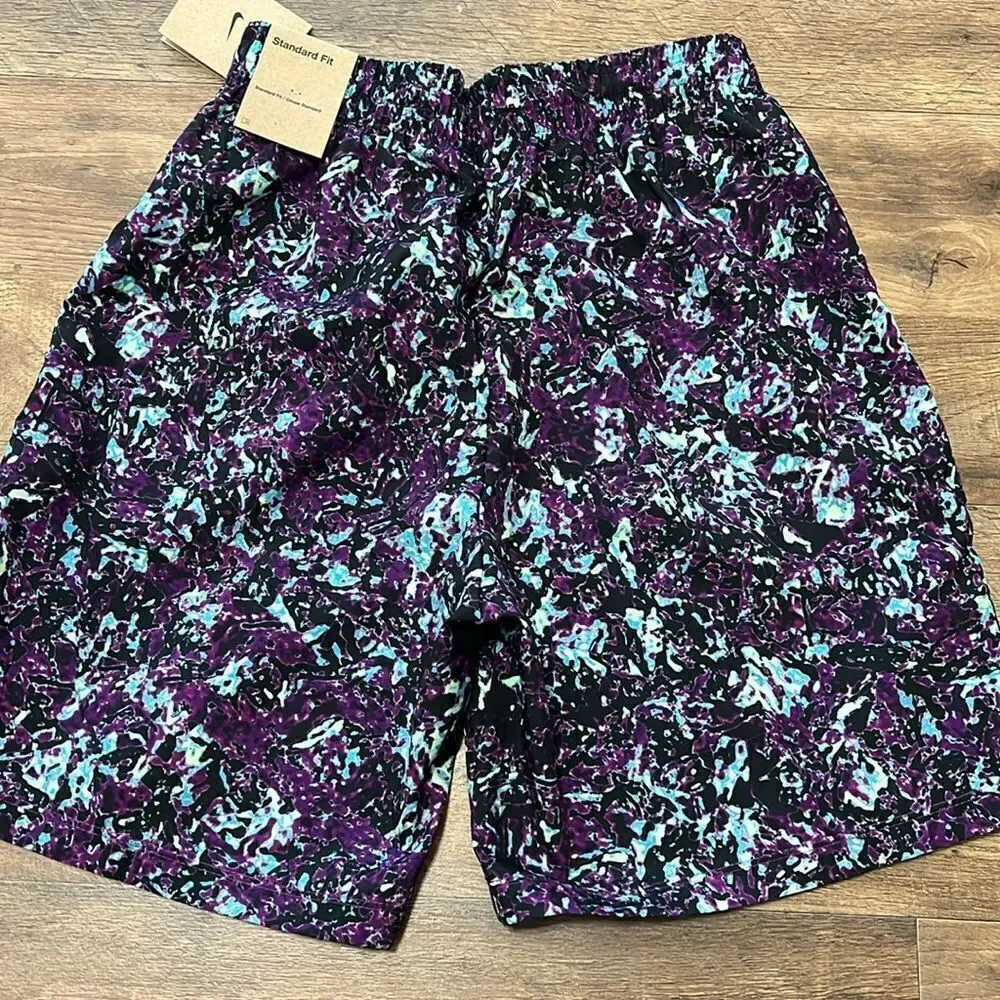 Nike training boys shorts size large